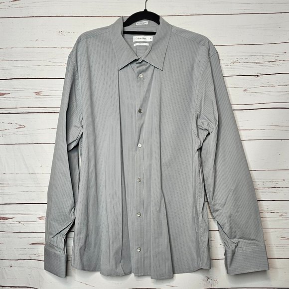 Calvin Klein Modern Fit Gray Button Down Shirt - Picture 1 of 9